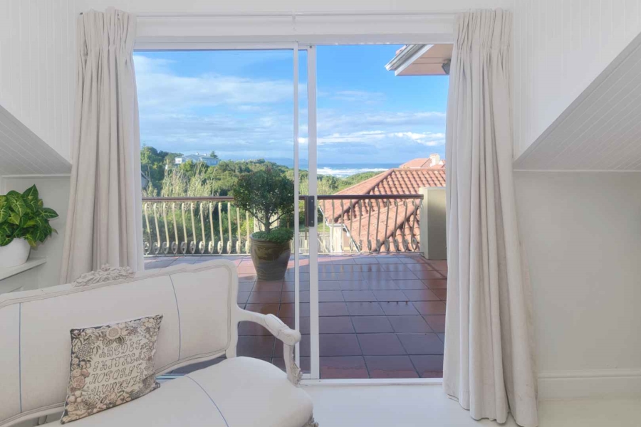 4 Bedroom Property for Sale in Kwaaiwater Western Cape